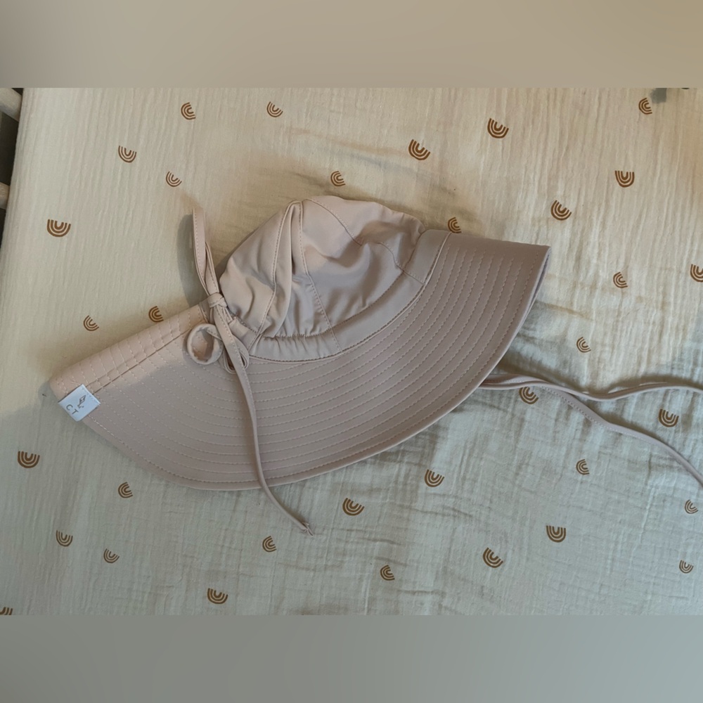 6m-18m current tyed Long Brim Water Bucket Hat. in blush.